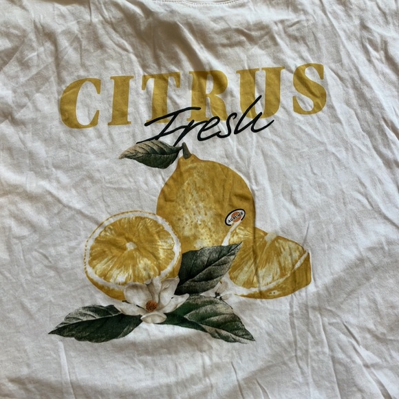 H&M Tee - Picture 2 of 4